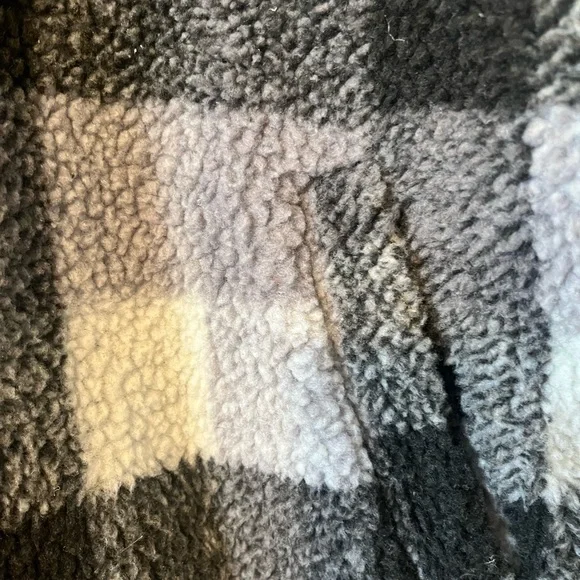 Tiger Mist Gray Sherpa Jacket - Picture 4 of 5